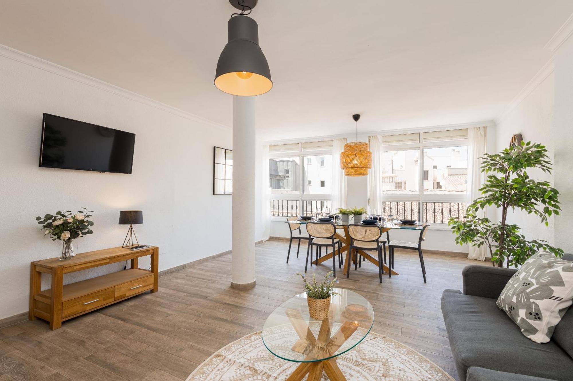 Апартаменты C103 - Sunny Terrace, Old Town Views Малага Экстерьер фото