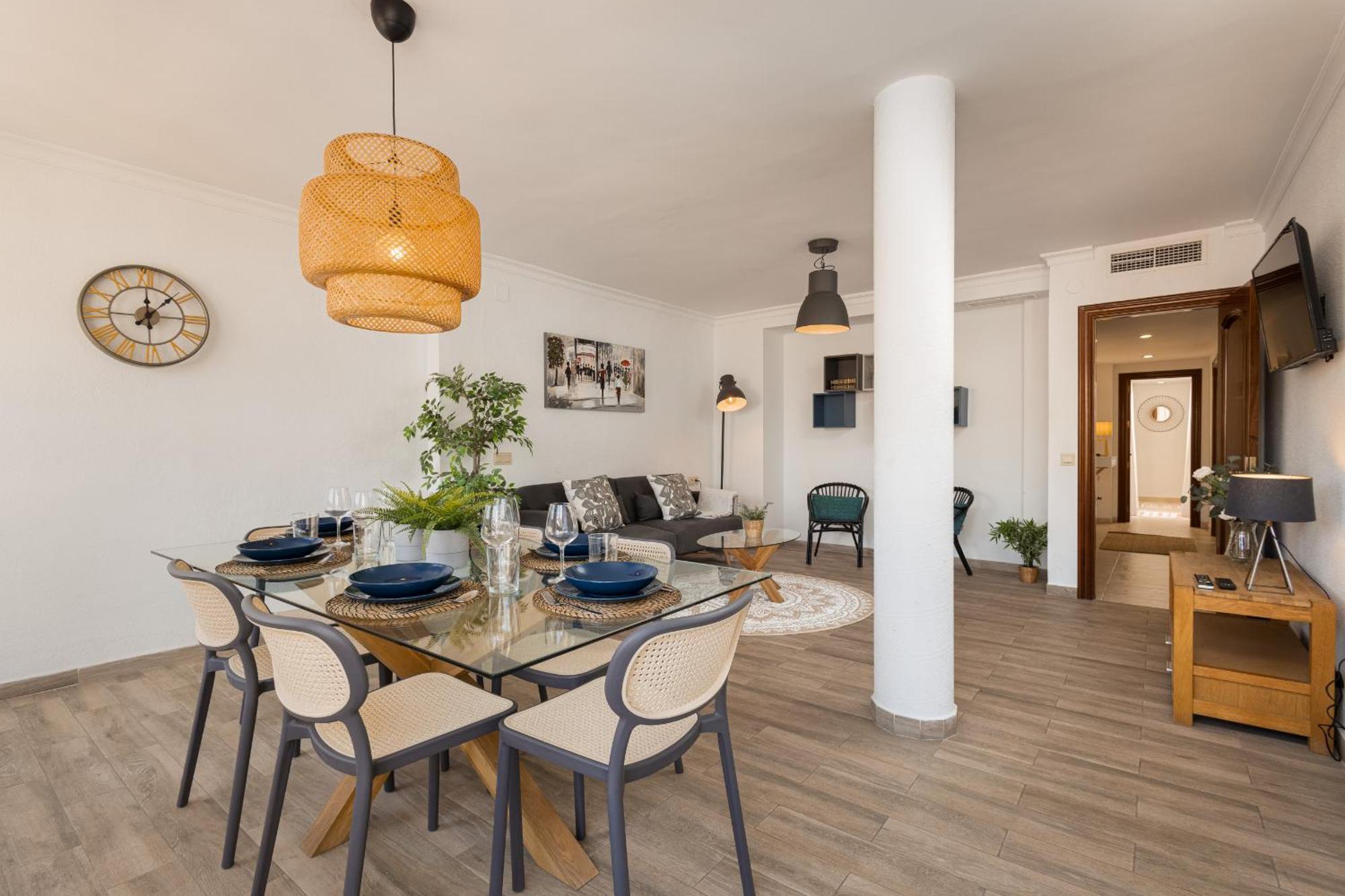 Апартаменты C103 - Sunny Terrace, Old Town Views Малага Экстерьер фото