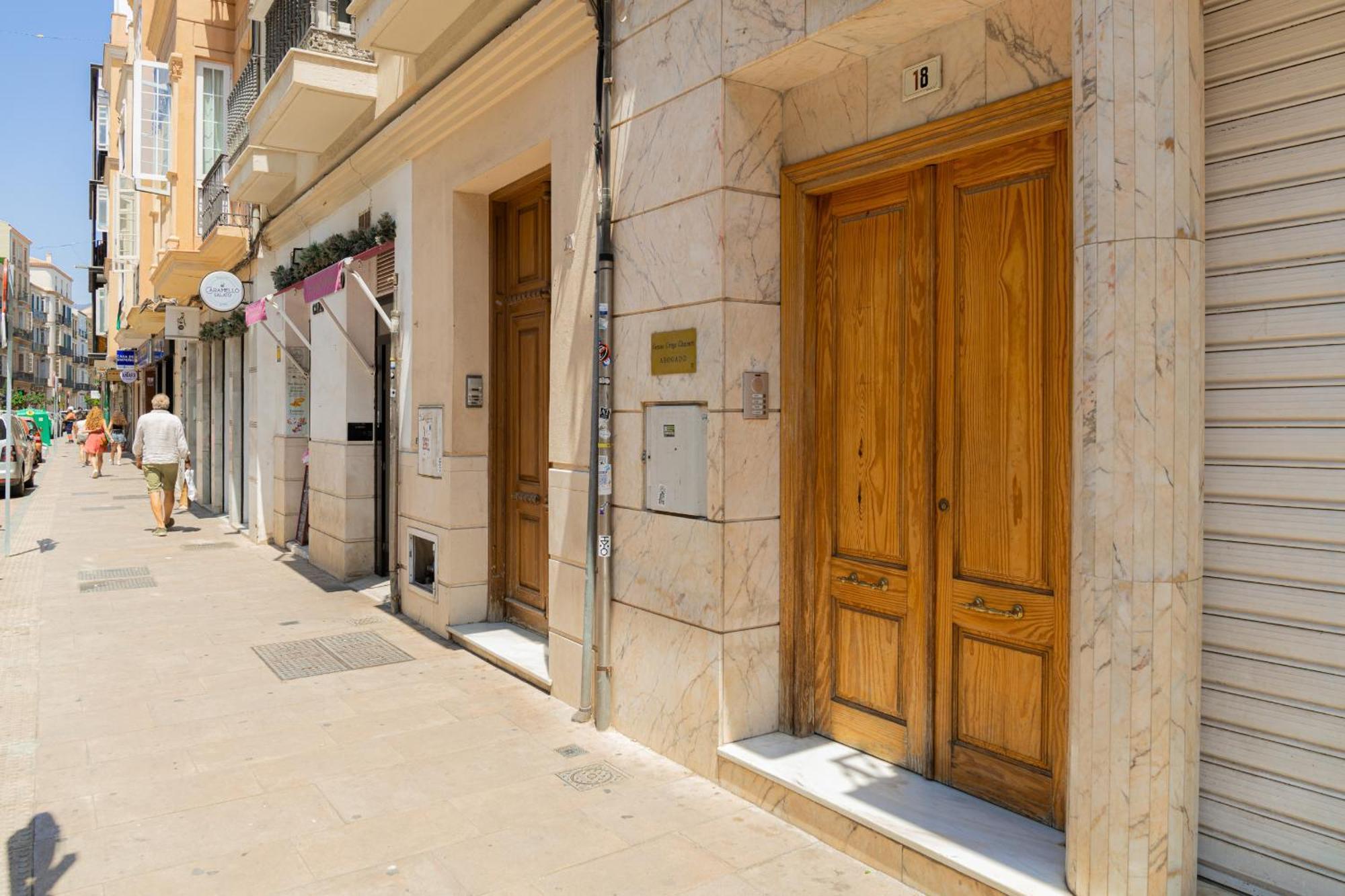 Апартаменты C103 - Sunny Terrace, Old Town Views Малага Экстерьер фото