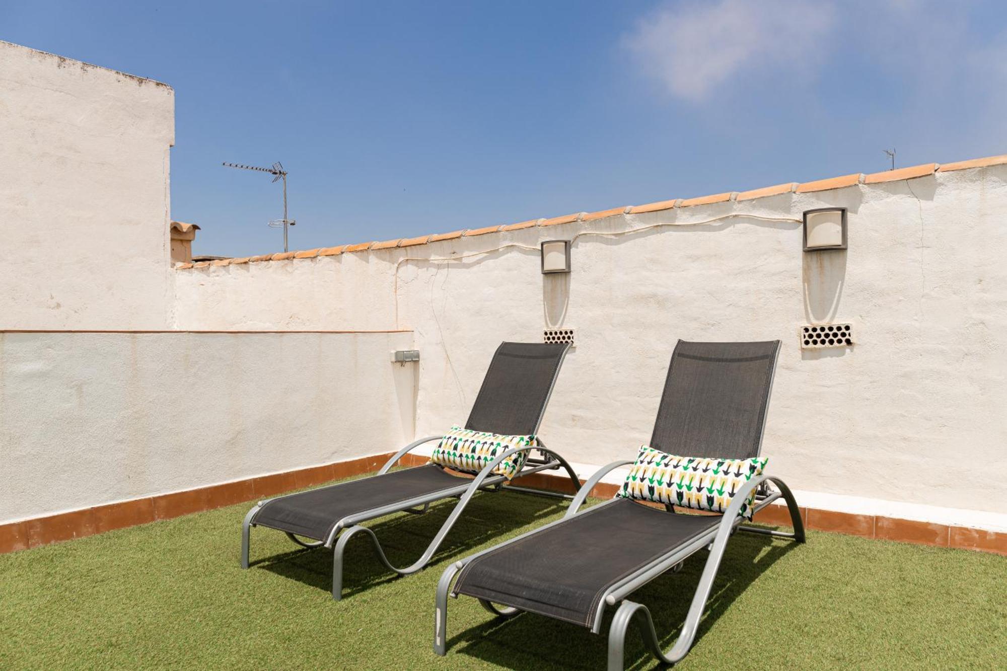 Апартаменты C103 - Sunny Terrace, Old Town Views Малага Экстерьер фото